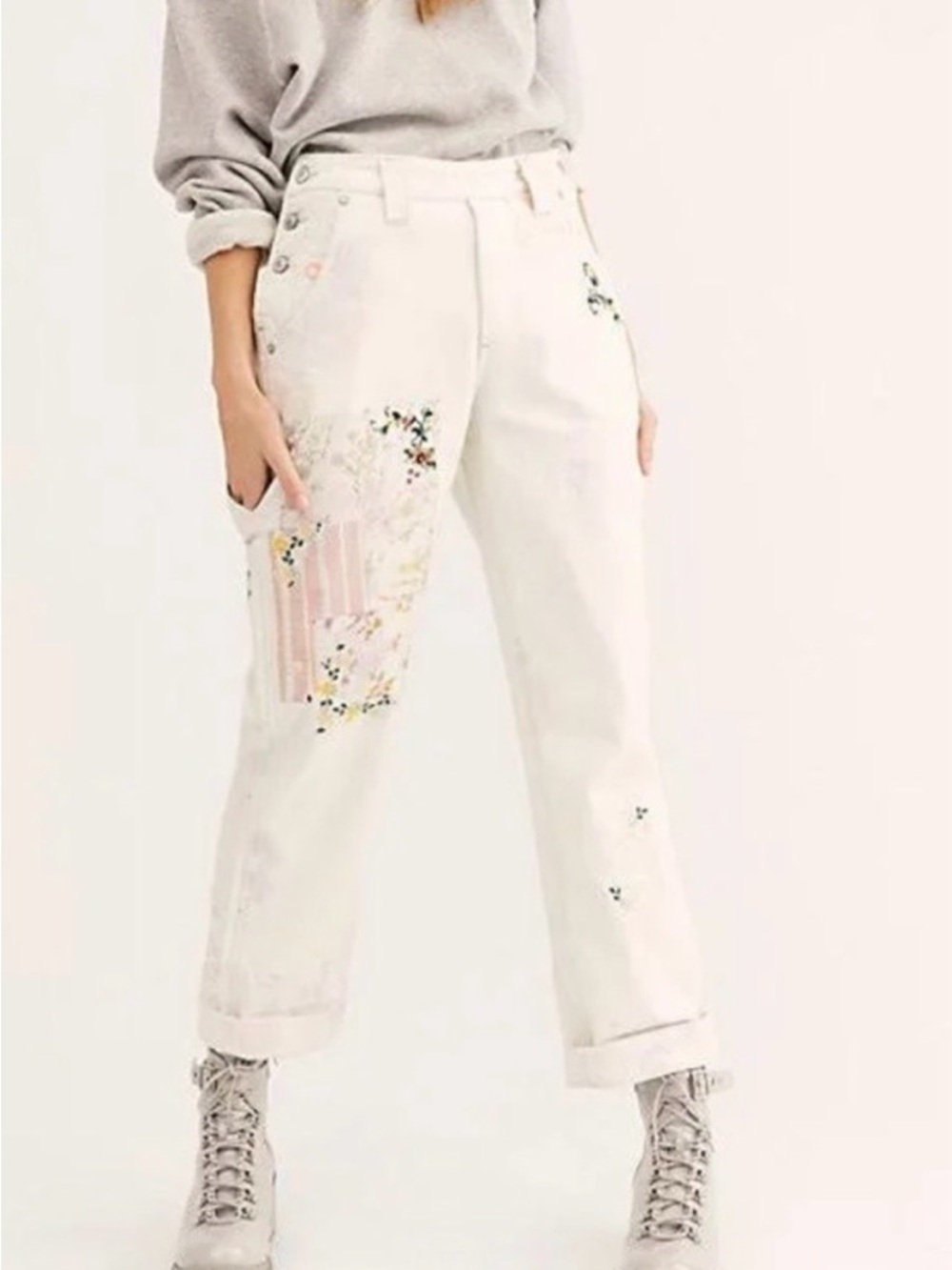 FREE PEOPLE WE THE FREE Floral Love Alive Embroidered  Jeans SIZE 30 Preloved